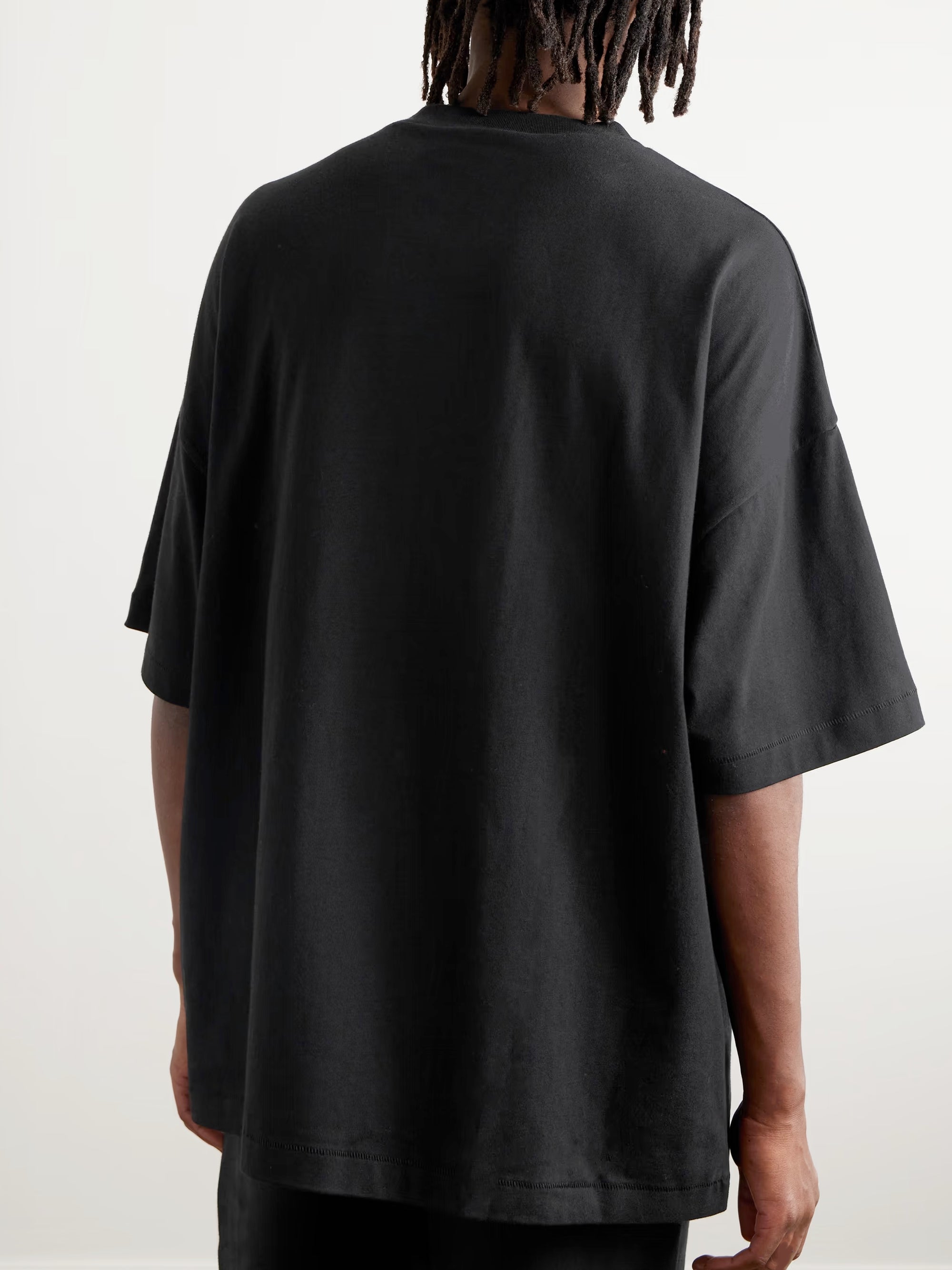 Black T-shirt Classic Relaxed Fit  Heavyweight Combed Cotton-Jersey Design